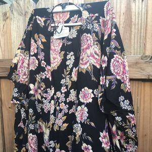 Front open floral kimono. New size Medium.